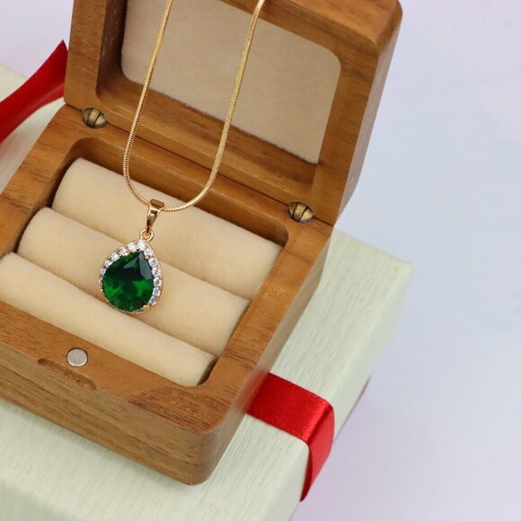 "Teardrop Green Pendant with Crystal Border in Rose Gold Finish, XPPT1613 - Picture 6 of 13